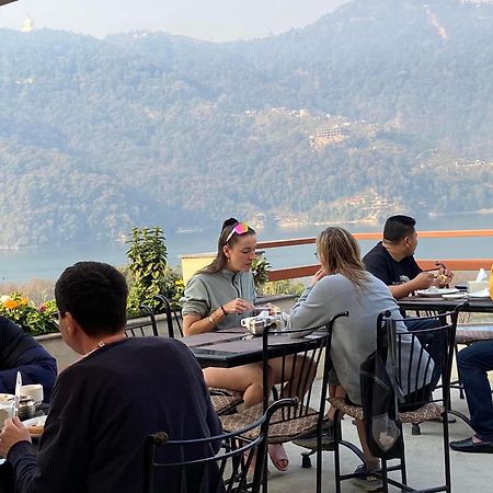 Hotel Adam Pokhara Extérieur photo