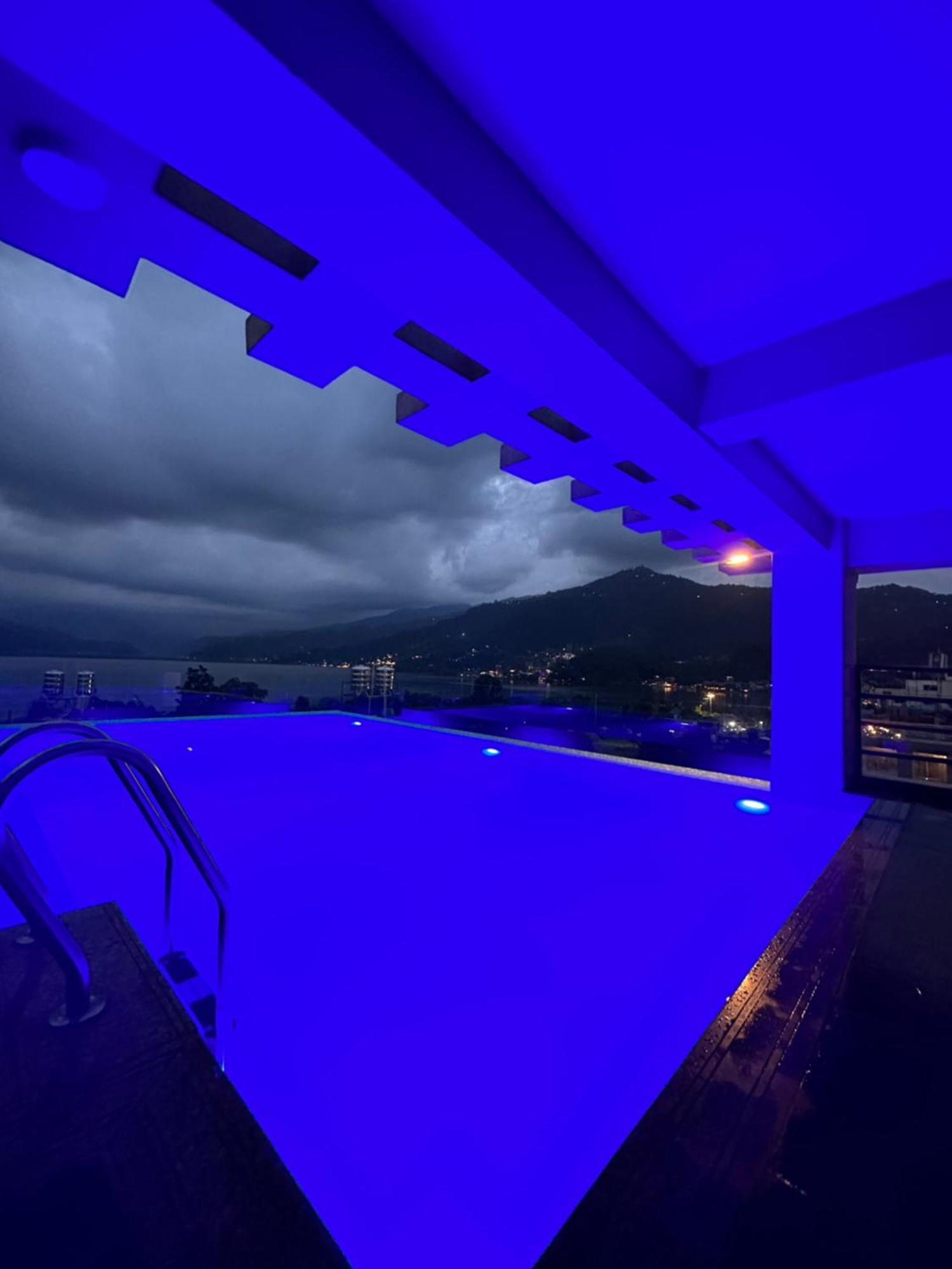 Hotel Adam Pokhara Extérieur photo
