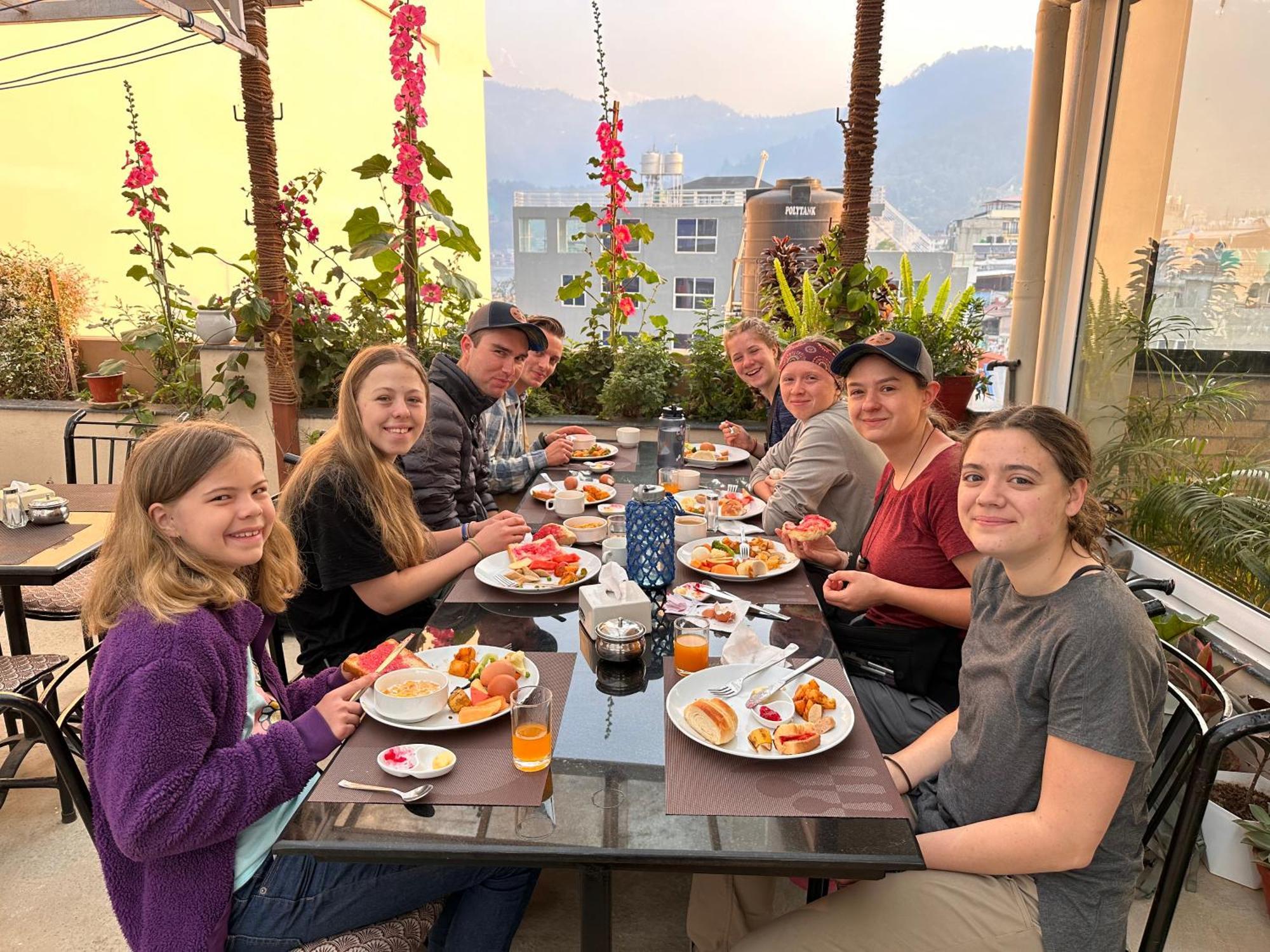 Hotel Adam Pokhara Extérieur photo