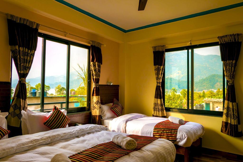 Hotel Adam Pokhara Chambre photo